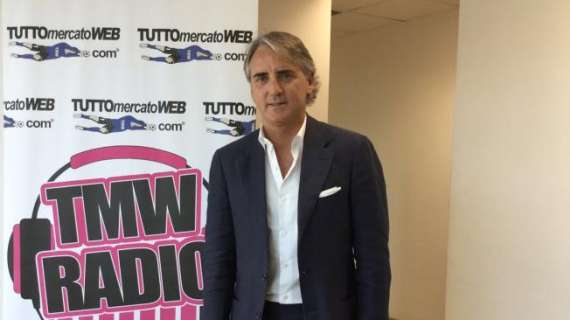 Mancini a Totti: "Non si smette mai di essere numeri 10"