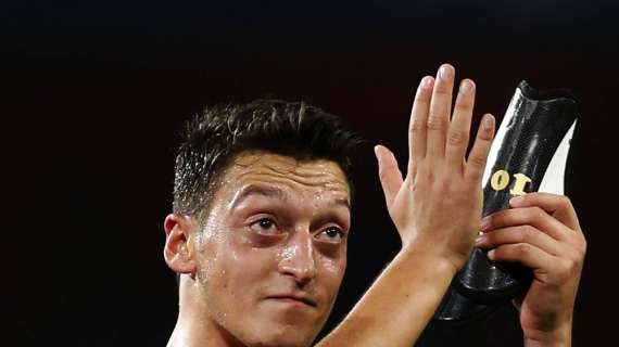 Arsenal, Ozil esalta il gioco di squadra: "Il nostro è calcio/Formula 1"