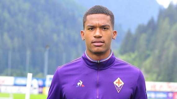 TMW - Fotonotizia: Lafont con la nuova maglia della Fiorentina