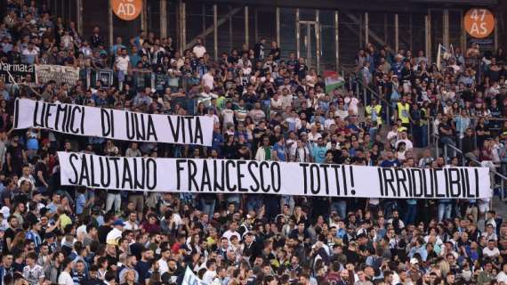 Il Corriere della Sera: "Lazio, lo striscione per Totti riscatta una serata amara"