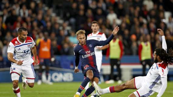 La provocazione del quotidiano Le Monde: "Troppo divario nel calcio"