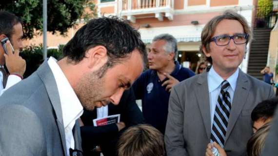 Dopo la morte di Ciro Esposito, il Presidente Renzi disse: "Non lascerò il calcio nelle mani di questi delinquenti". Caro Premier, non pensa sia il caso di sottrarlo anche dalle grinfie dei farabutti che hanno permesso la vergogna del caso Parma?