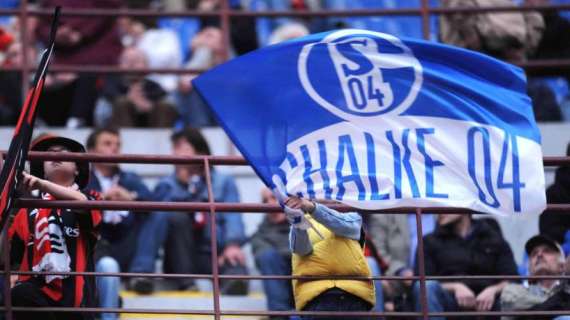 Schalke 04, ceduto il baby Kehrer al PSG. L'annuncio: "Offerta irripetibile"