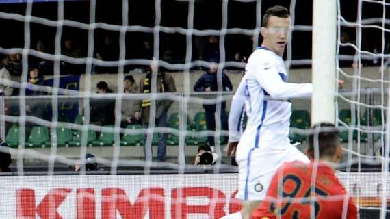 Sei gol al Bentegodi: 3-3 e un punto che serve a poco a Inter e Verona