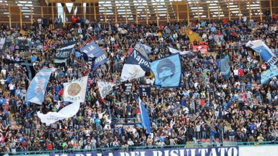 Napoli, comunicato ai tifosi: "Rispettate le norme UEFA"