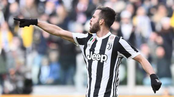 Juventus, Pjanic: "Sarà lotta col Napoli fino all'ultima giornata"