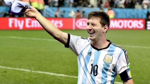 Barton durissimo con Messi: "Miglior giocatore? Spedisca il premio a Robben"