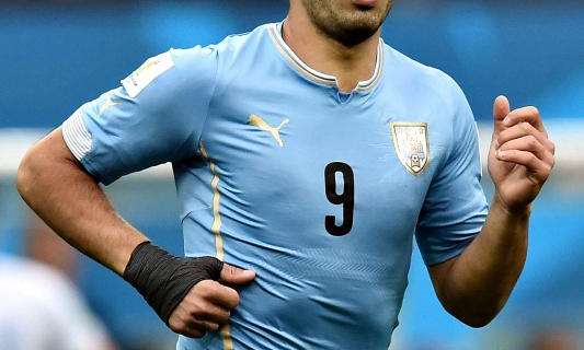 Uruguay, per il Daily Mail Suarez protagonista de "Lo squalo 3"