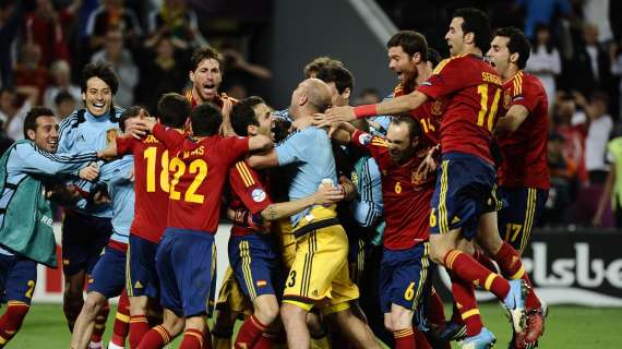 Spagna, presentata la seconda divisa per il Mondiale: l'esordio con l'Italia