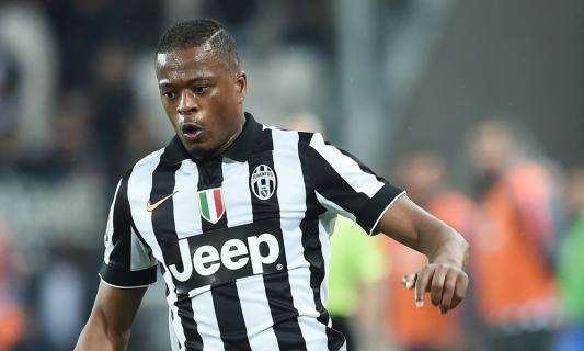 Juventus, Evra: "Stringerò la mano a Suarez. Ma sentirà la mia presenza"