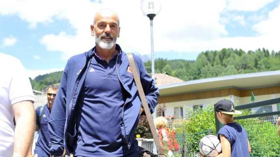 Fotonotizia - L'arrivo della Fiorentina nel ritiro estivo di Moena
