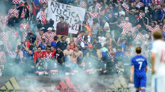 Il Sun sui tifosi croati: "Follia"