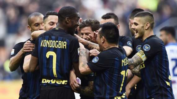Inter, nuova idea per la difesa: piace Mariano del Siviglia