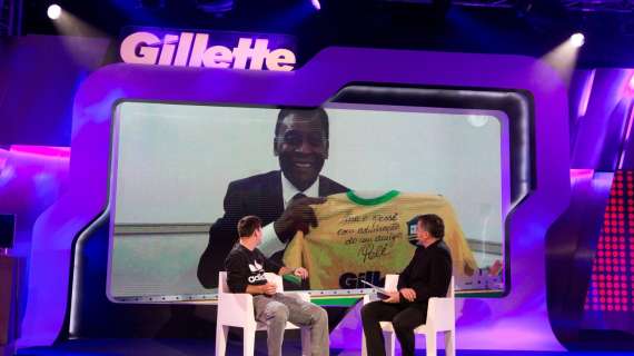Pelé rassicura sulle sue condizioni: "Sto bene, nulla di grave"