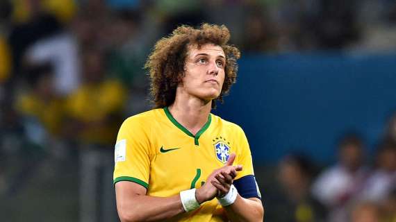 Brasile, infortunio al ginocchio per David Luiz