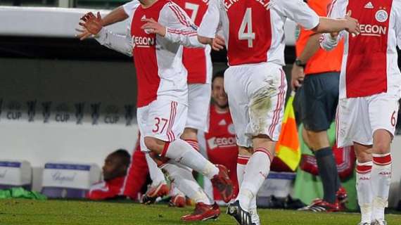 UFFICIALE: Ajax, rinnovo fino al 2022 per il centrocampista Eiting