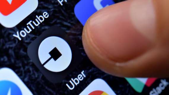 Accordo Roma-Uber ma è rivolta taxi
