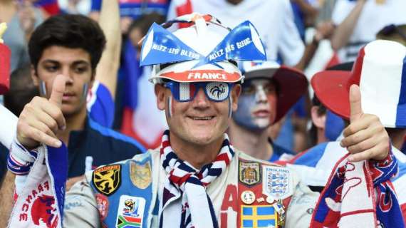 Euro 2016, pacco sospetto a Parigi fatto brillare dagli artificieri