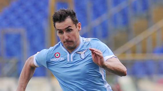 Le probabili formazioni di Lazio-Verona: dubbio Klose in attacco