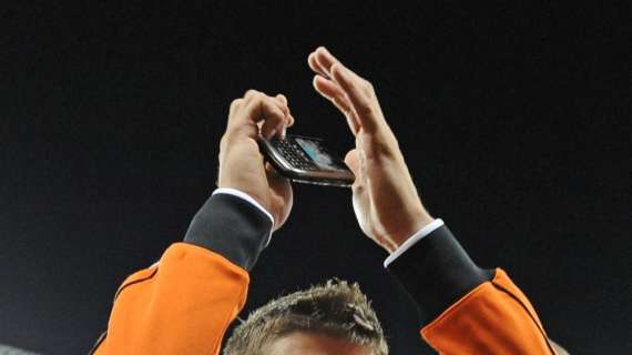 Liverpool, Balotelli avvertito: a gennaio può arrivare anche Huntelaar