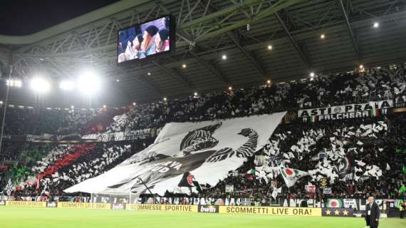 Fotonotizia - Juve-Milan, gli striscioni e la coreografia dello Stadium