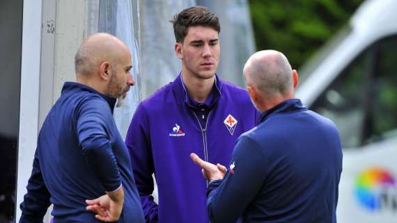 LIVE TMW - Fiorentina, ecco Vlahovic: "Ibra il modello. Farò del mio meglio"