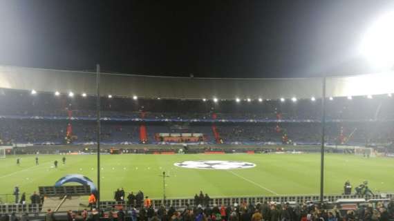 Fotonotizia - Feyenoord-Napoli, lo stadio De Kuip a 40' dalla gara