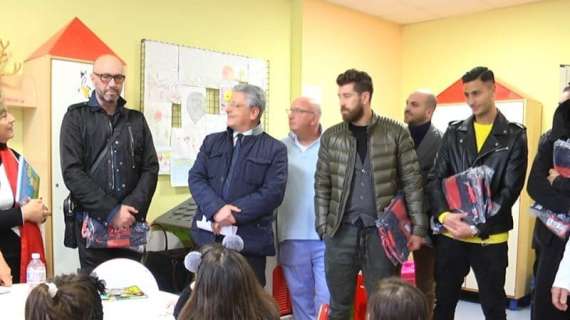 Crotone, Zenga e i giocatori visitano i bimbi in ospedale