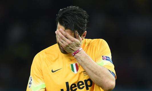 Juventus, lo struggente saluto di Buffon a Pirlo: "In bocca al lupo, amico"