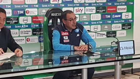 Juve-Napoli: insulti dei tifosi bianconeri, Sarri risponde col dito medio