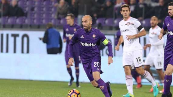 Fiorentina, contusione alla gamba per Borja Valero. Febbre per Babacar