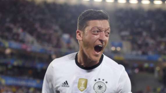 Ozil-Juve, dall'Inghilterra: il tedesco vuole i bianconeri