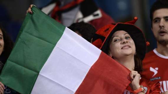 Italia, presentata al Franchi la nuova maglia away: domani l'esordio