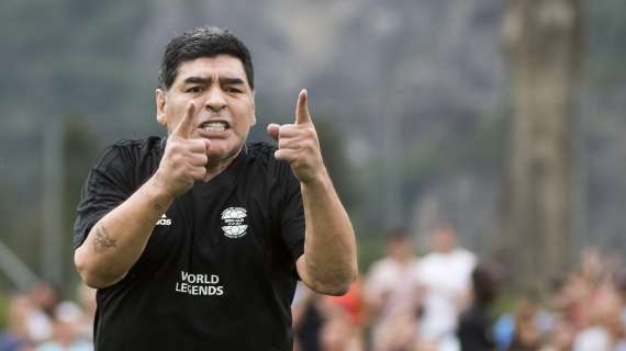 Maradona: "Var avrebbe annullato gol mano"