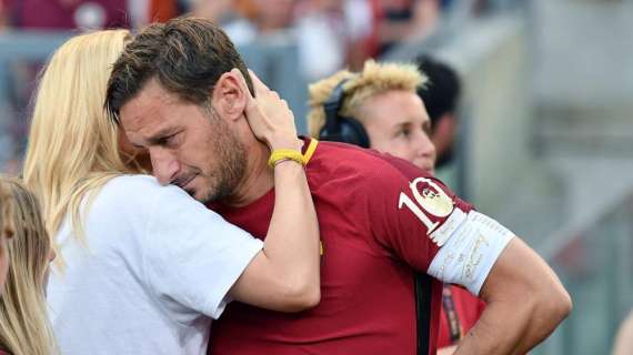 Dalle lacrime alla cravatta: l'anno della Roma dopo l'addio di Totti