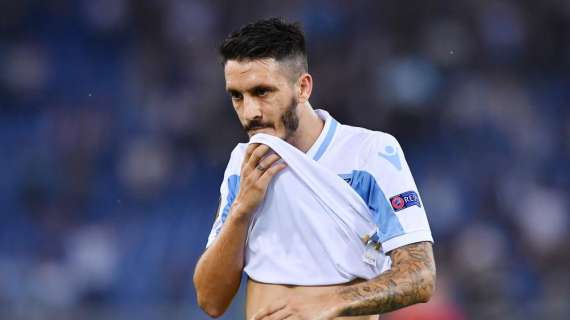 Lazio, striscione dei tifosi contro Milinkovic e Luis Alberto: "Finti talenti"