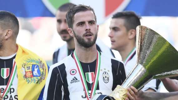 Juventus, Pjanic: "La fame è tanta: spirito giusto per la partita con la Lazio"
