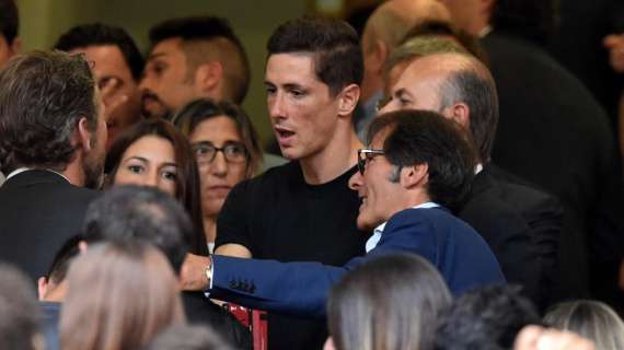 Milan, distorsione alla caviglia per Torres