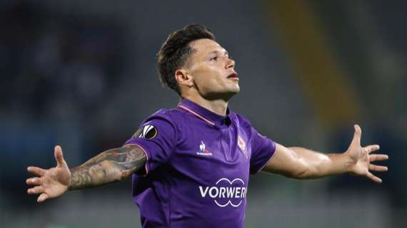 Fiorentina, l'agente di Zarate: "Vorrebbe restare ma decide Sousa"