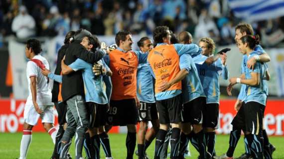 Qualificazioni mondiali: Uruguay con un piede e mezzo in Brasile
