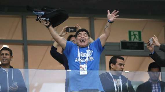 Maradona: "Sono arrabbiato: la maglia argentina è stata martoriata"
