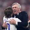 Pillan a Ancelotti diciéndole a Modric: «¿No tendrás un abuelo brasileño?»