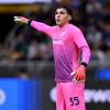 El AC Milan vigila a Mandas como posible relevo de Maignan: la Lazio ya ha fijado...