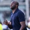 Vieira deja el Genoa; en Francia: "Respaldado por sus jugadores, la situación cambió...