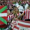 Athletic - Atlético, se reanuda el partido tras el descanso después de una atención médica en la grada