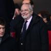 Tres puntos de oro para el SSC Napoli en la Champions League. De Laurentiis celebra:...