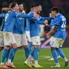 Noche de leones en la guarida de los lobos: el SSC Napoli gana con mérito en Roma,...