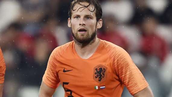 OFICIAL: Ajax, Blind firma hasta 2022