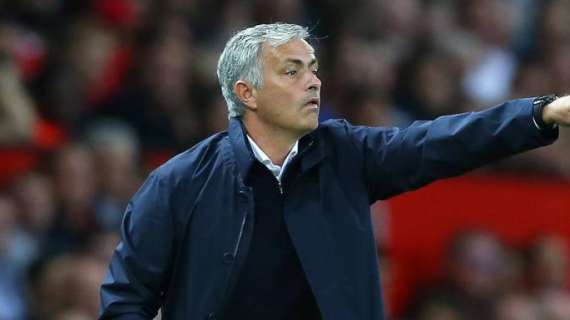 Manchester United, Mourinho investiga quién filtró la alineación ante el Chelsea