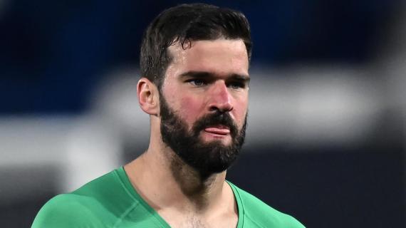Liverpool, Alisson no regresaría a la competición hasta noviembre